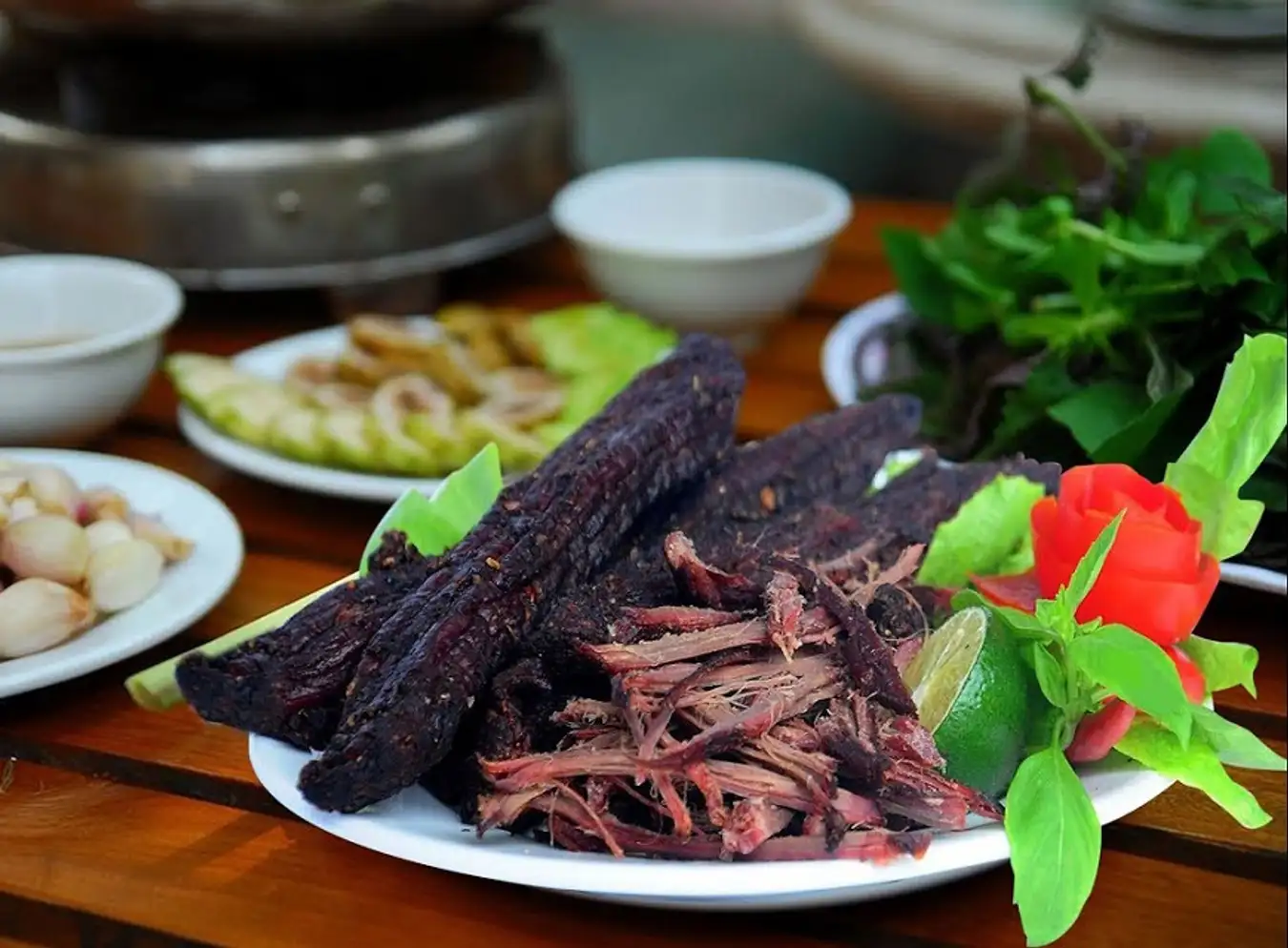 Thịt trâu gác bếp