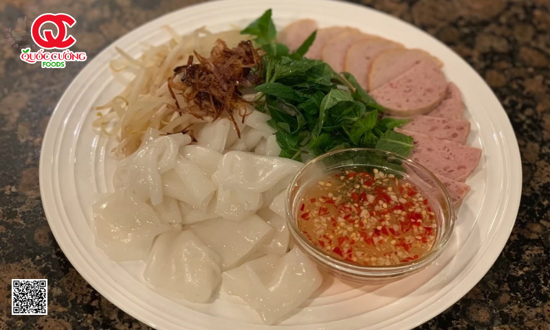 Bánh ướt chả lụa