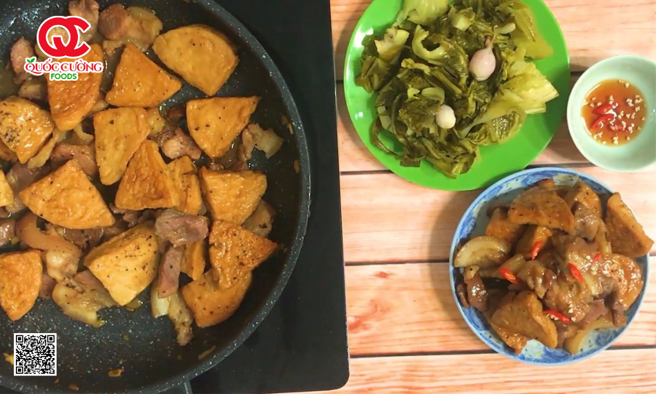 Thịt ba chỉ kho chả lụa