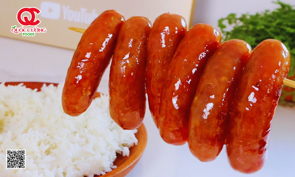 Lạp xưởng hun khói rim nước dừa